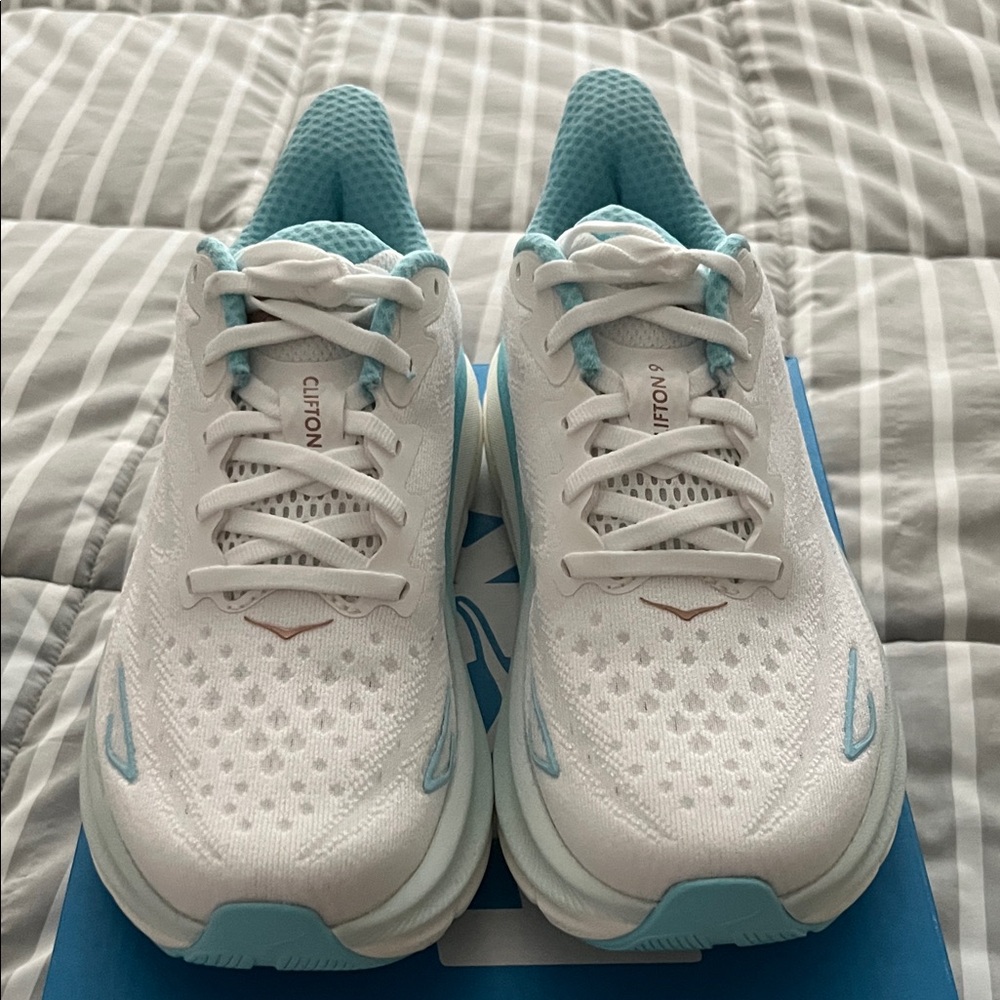 New hoka Clifton 9